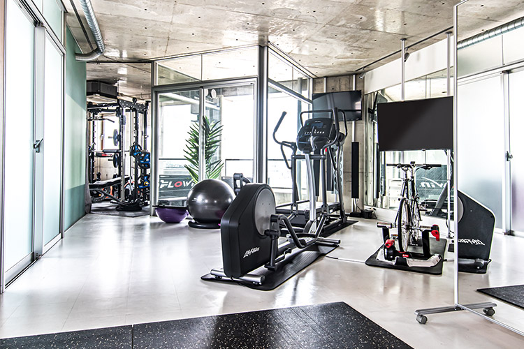 個室空間で誰にも会わずにマンツーマントレーニング